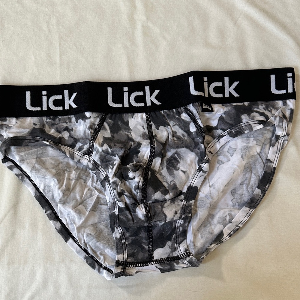 Men’s Black Gray Camo Briefs - Comfort Waistband